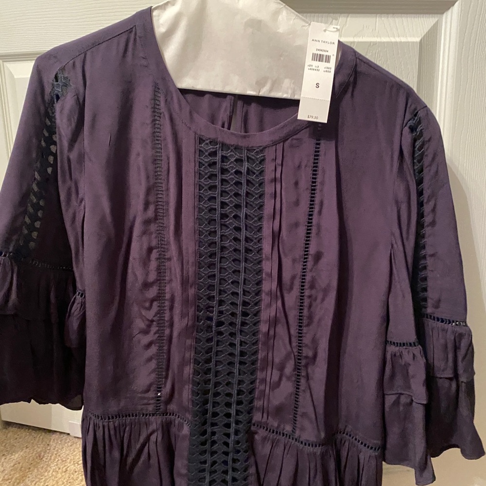 ANN Taylor navy short sleeve blouse